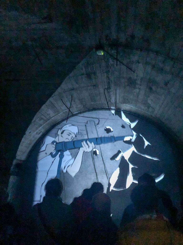 Proyección en la excursión a los túneles nazis del castillo de Ksiaz