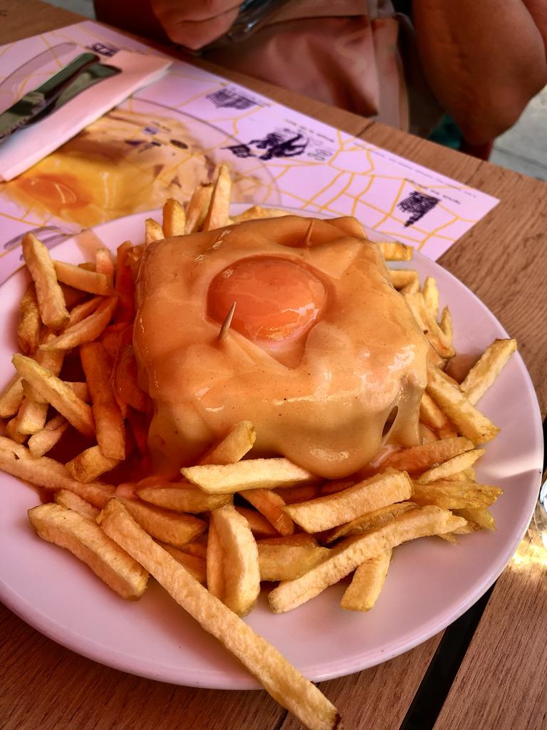 Francesinha en Oporto