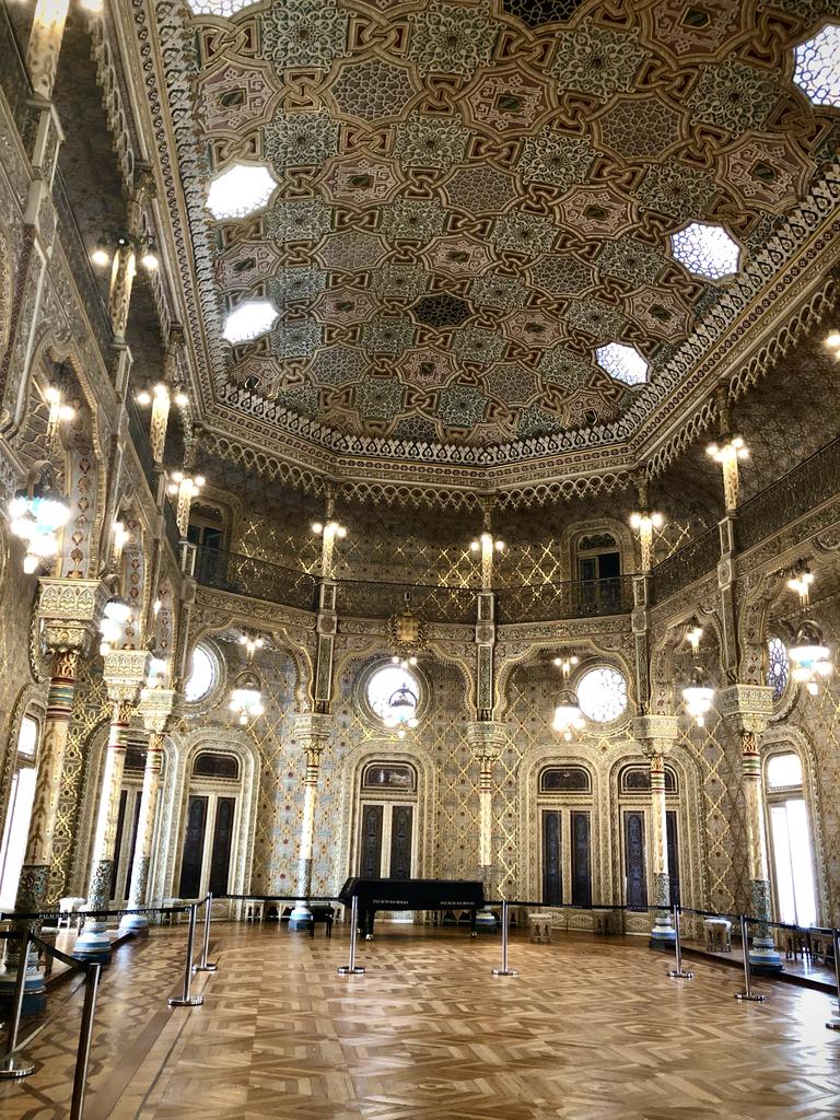 Sala árabe del Palacio de la Bolsa en Oporto