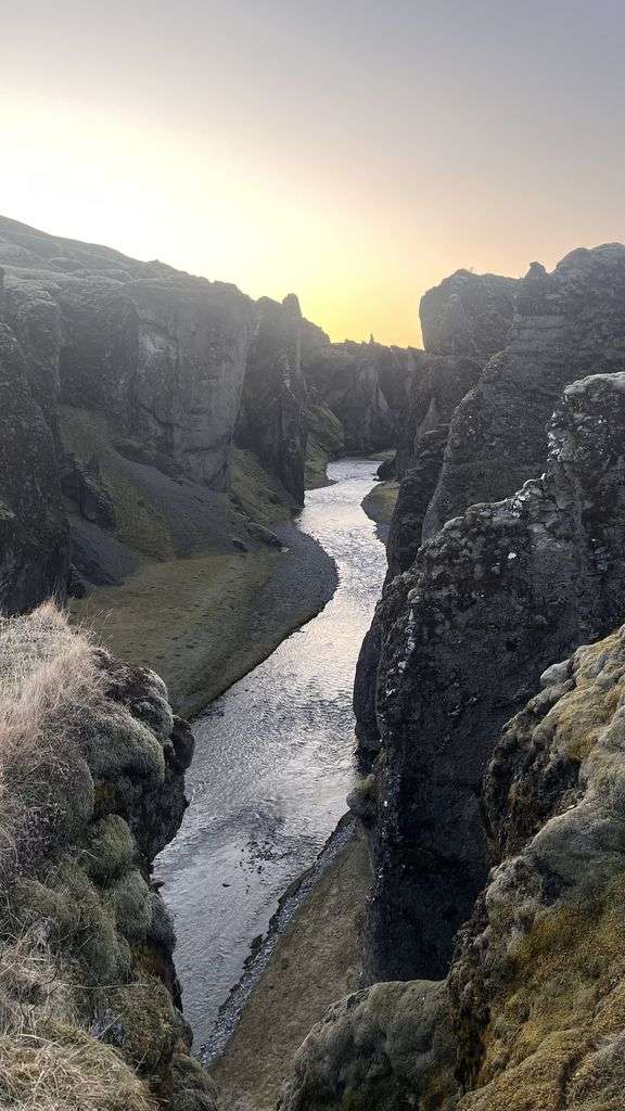 Atardecer en el cañón Fjadrargljufur