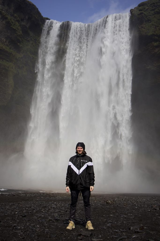 Ángel Herrera en Skogafoss