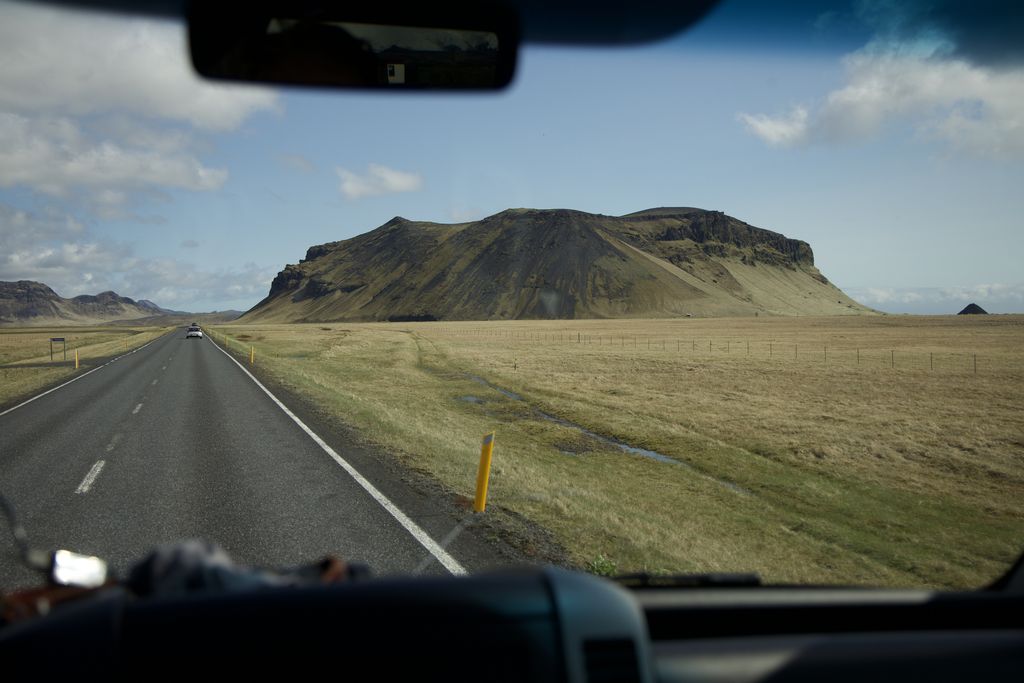 Paisajes de Islandia mientras conducimos por la Ring Road