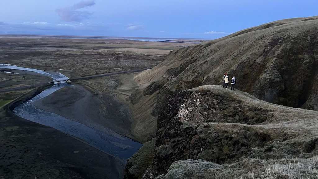 Paisaje con un río en Islandia