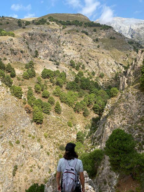 Acantilado ne la ruta El Saltillo en Málaga