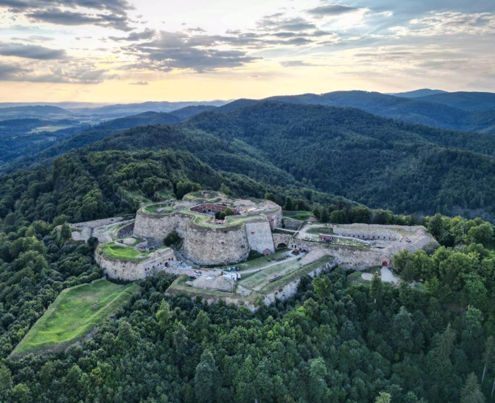 Fortaleza de Srebrna Gora en Polonia
