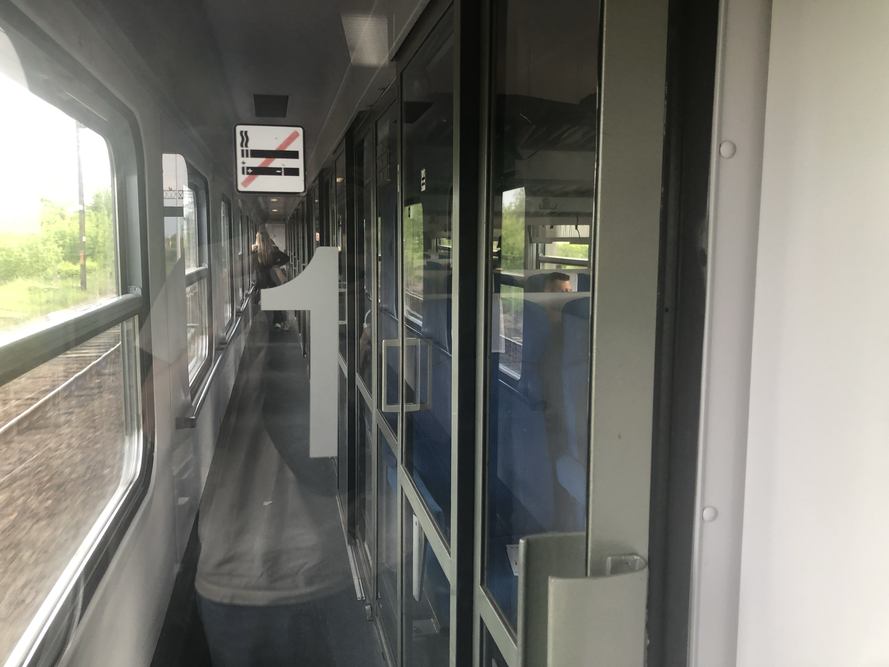 Interior de un tren en Polonia