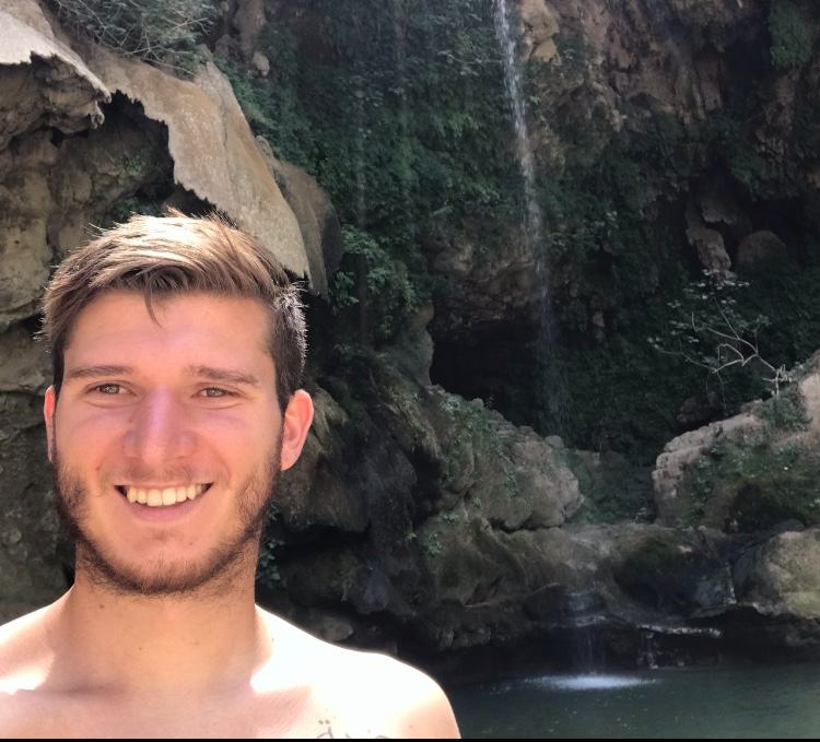 Ángel Herrera en poza de Akchour