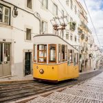 Tranvía típico en Portugal
