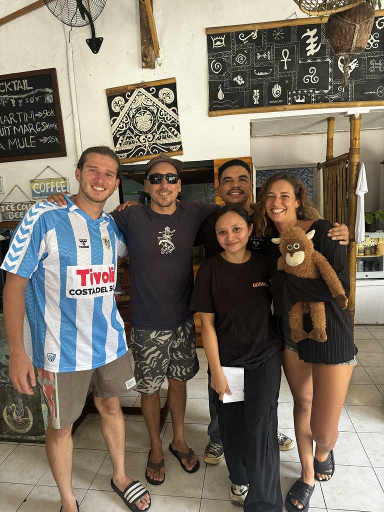 Foto con el equipo de la Bamba