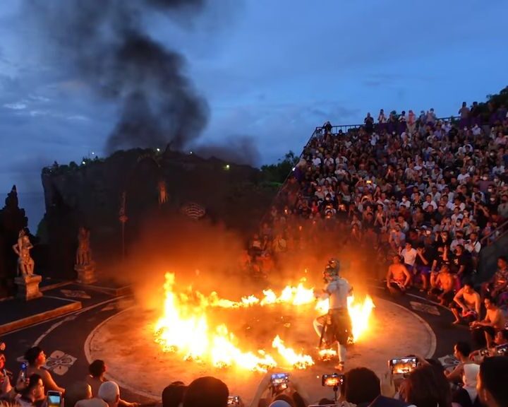 Foto de la Danza Kecak, una de las cosas que ver en Uluwatu
