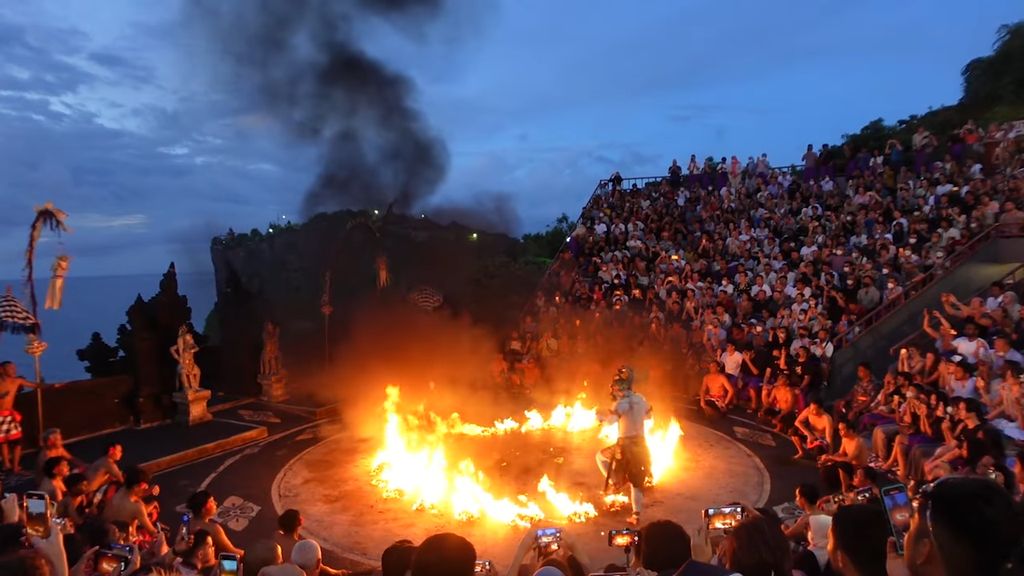 Foto de la Danza Kecak, una de las cosas que ver en Uluwatu