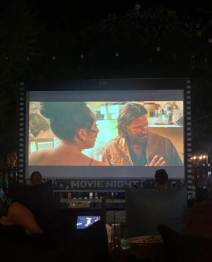Película en el cine de Gili Trawangan en Royal Open Cinema at Royal Regantris Trawangan. 