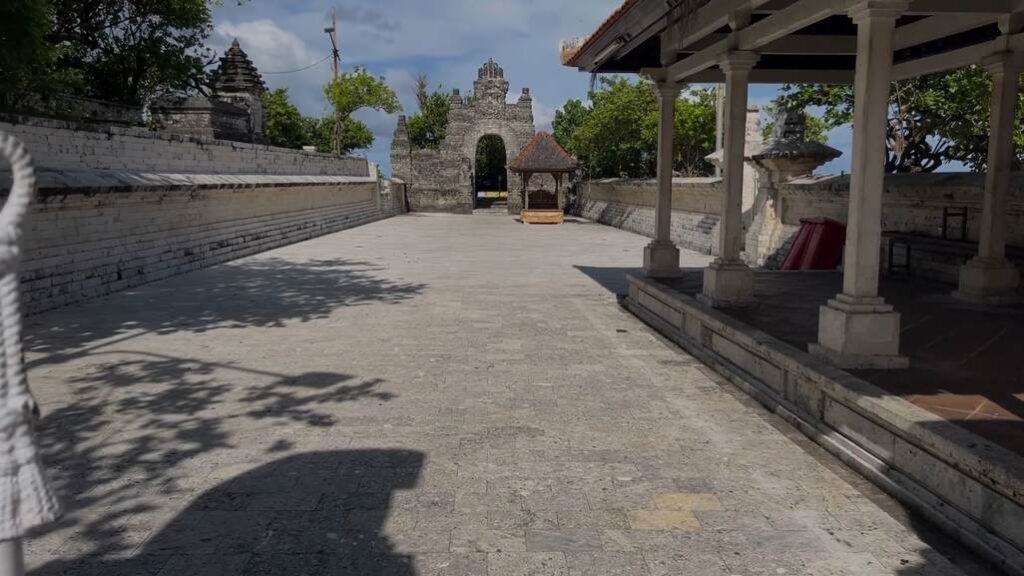 Zona central del Templo de Uluwatu