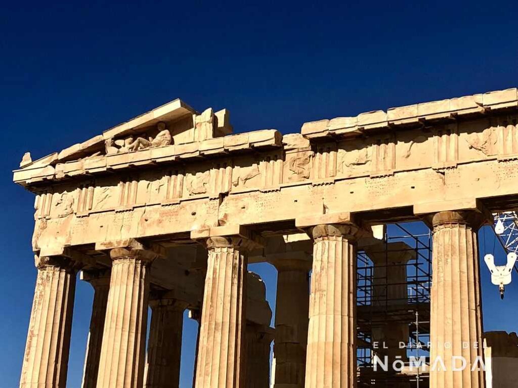 Detalles del Partenón de Atenas en la Acrópolis