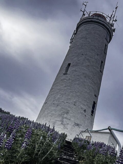 Imagen de portada faro de Reykjanesviti